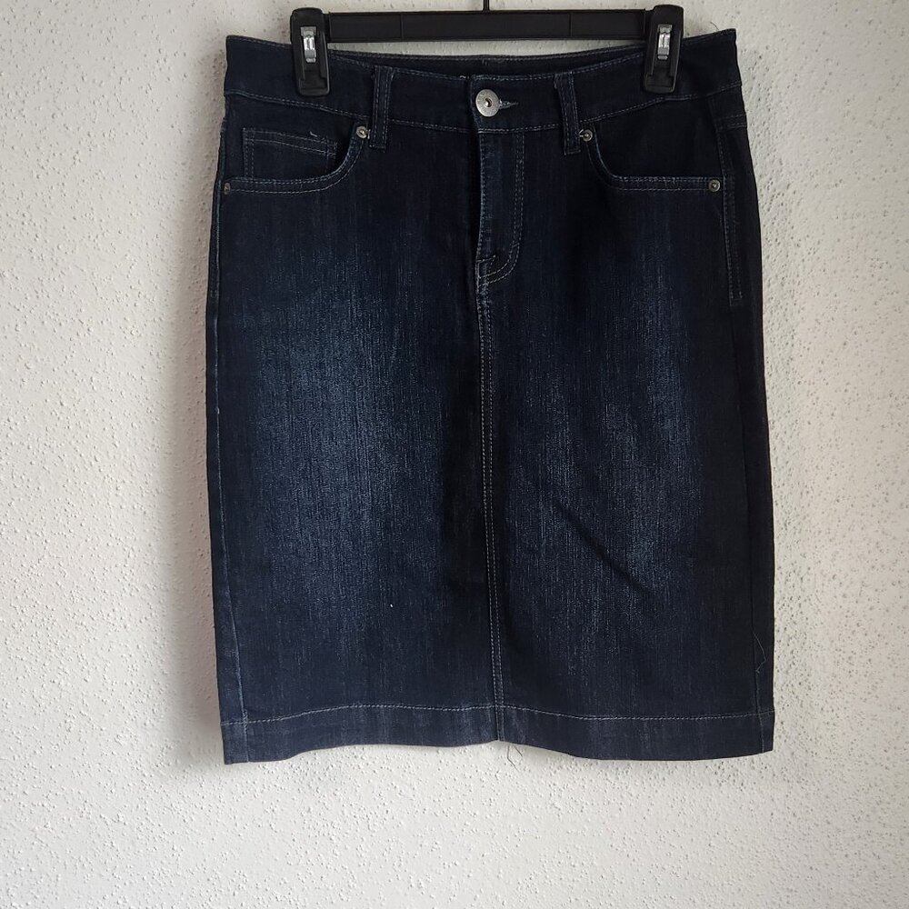 Style & Co Women's Dark Blue Denim1 Button With Zipper 5" Back Split Skirt Sz 4
